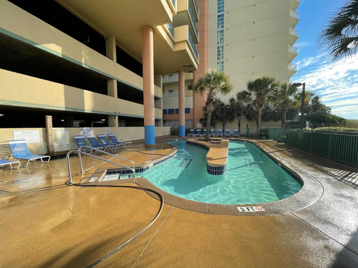 Oceanview Condo With Pool, Hot Tub, Balcony, Right On The Beach Myrtle Beach Exterior foto