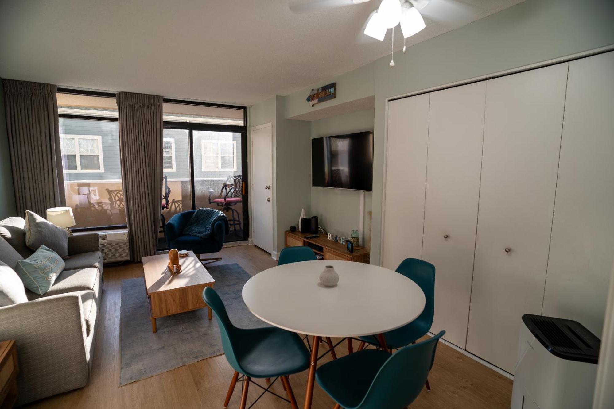 Oceanview Condo With Pool, Hot Tub, Balcony, Right On The Beach Myrtle Beach Exterior foto